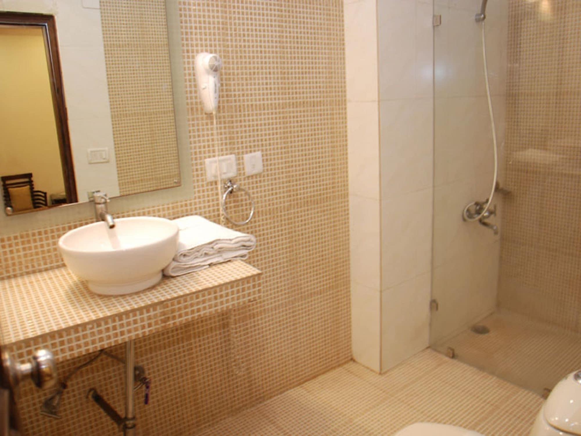 Hotel Emperor Palms Új-Delhi Kültér fotó
