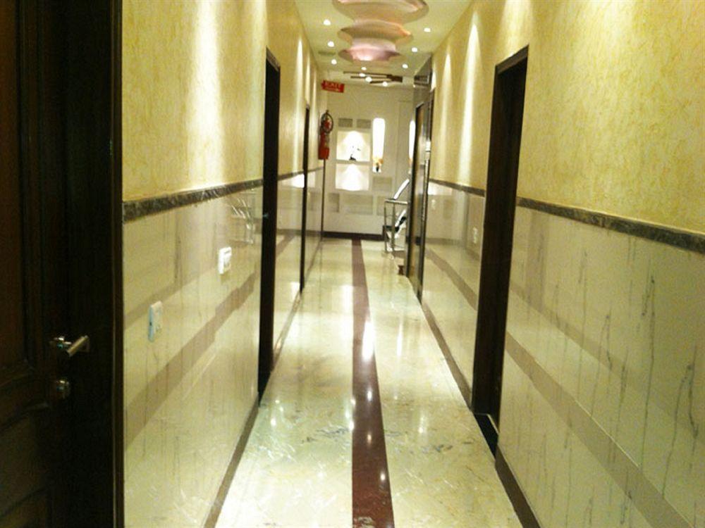 Hotel Emperor Palms Új-Delhi Kültér fotó