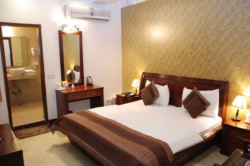 Hotel Emperor Palms Új-Delhi Kültér fotó