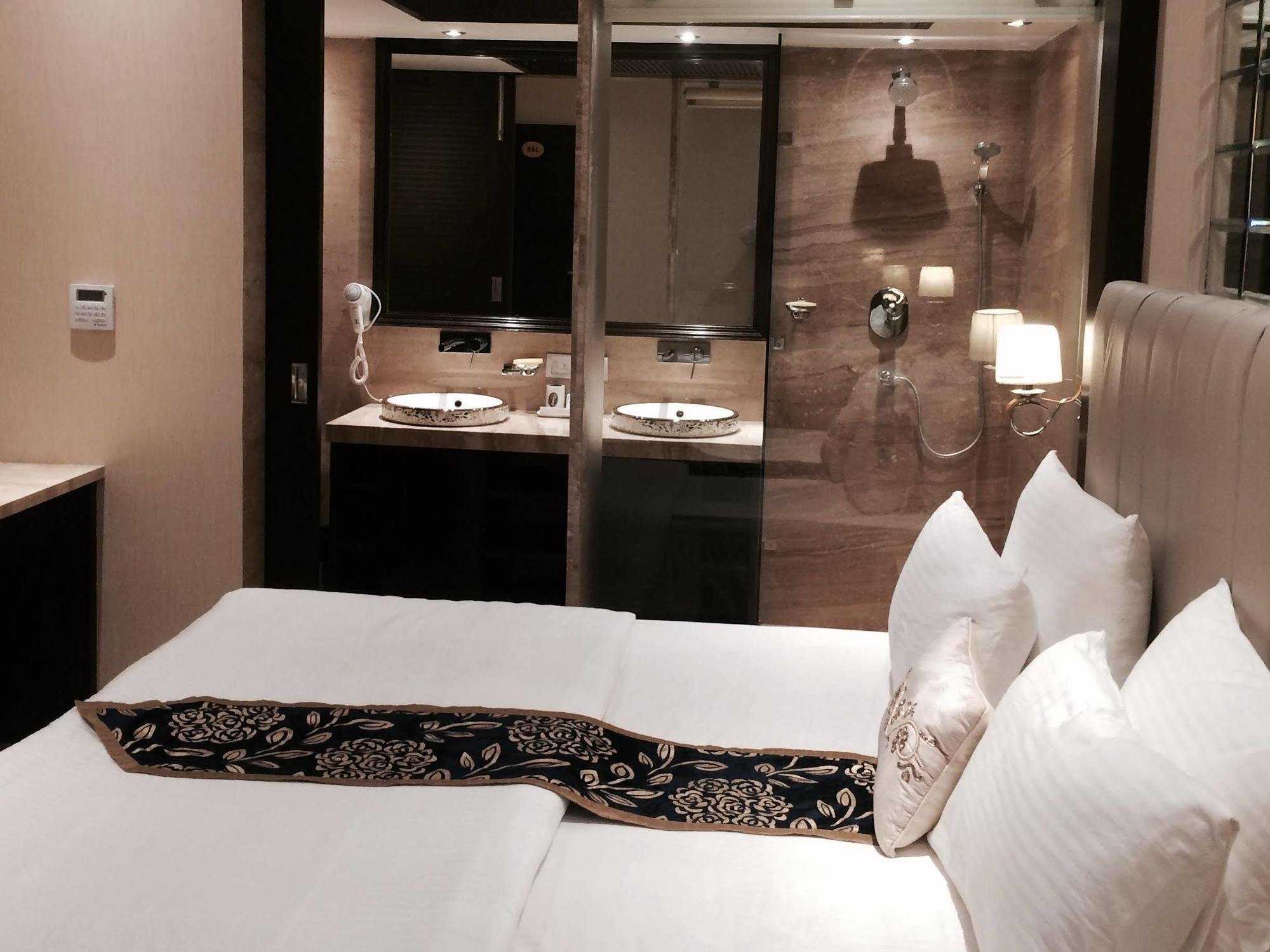 Hotel Emperor Palms Új-Delhi Kültér fotó