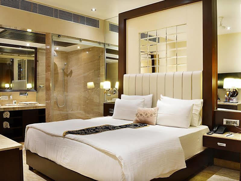 Hotel Emperor Palms Új-Delhi Kültér fotó